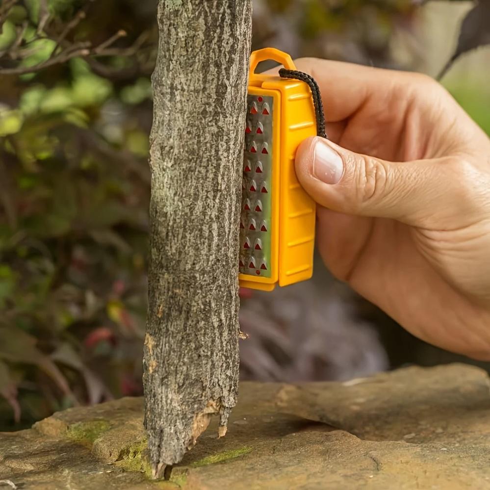 Outdoor Magnifying Glass Card  - огляд і ціна Camping Quiet
